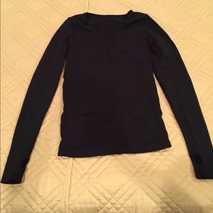 Fabletics long sleeved black top xs